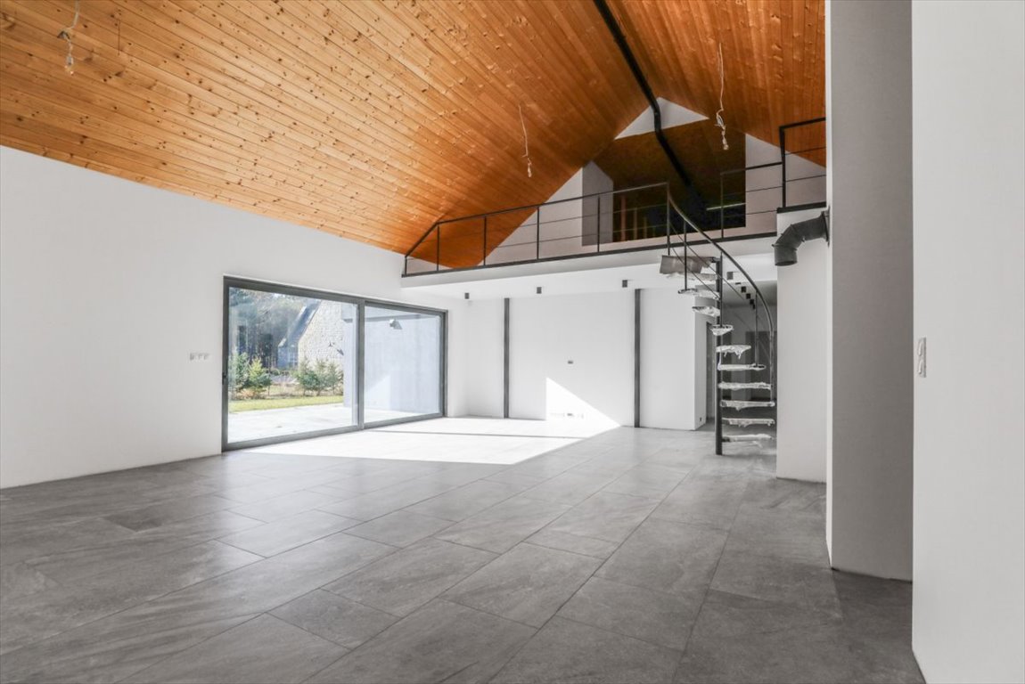 Nowoczesny dom 237 m² w Krasieninie z prywatną drogą Krasienin  237m2 Foto 1