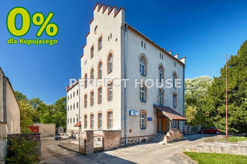 Duży budynek biurowy 1383 m2 z garażem i parkingiem Chojna  1 428m2 Foto 1