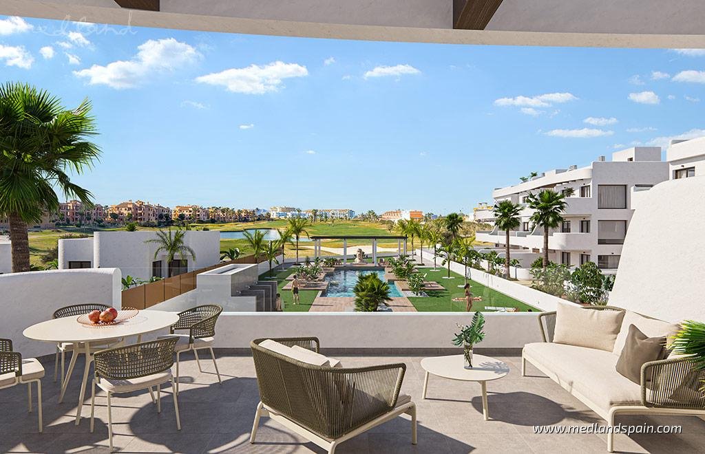 Nowoczesne apartamenty i wille z widokiem na pole golfowe Hiszpania, Los Alcázares  85m2 Foto 1