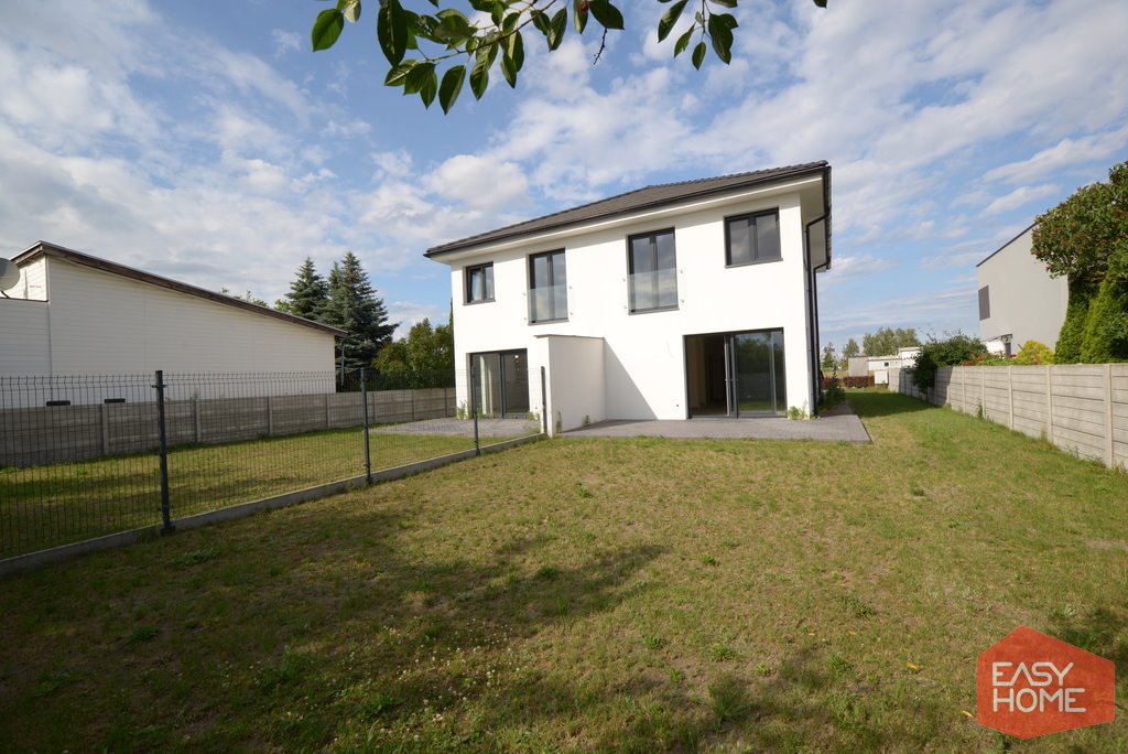 Dom na sprzedaż Dąbrowa, Sadowa  124m2 Foto 1