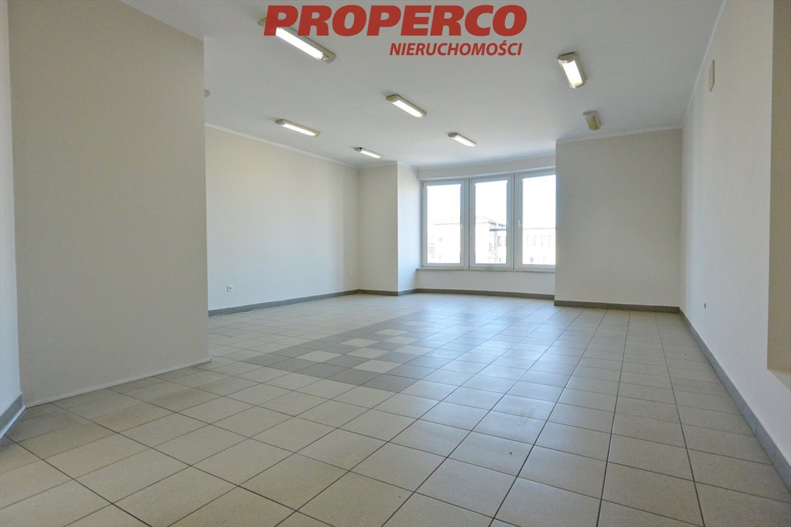 Wynajmę lokal usługowy 64 m² z witrynami i parkingiem Daleszyce  64m2 Foto 1