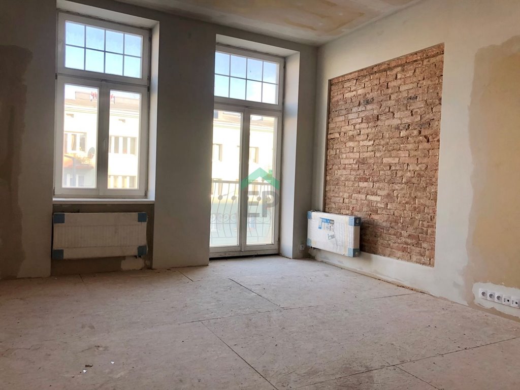 Mieszkanie trzypokojowe na sprzedaż Częstochowa, Śródmieście  85m2 Foto 1
