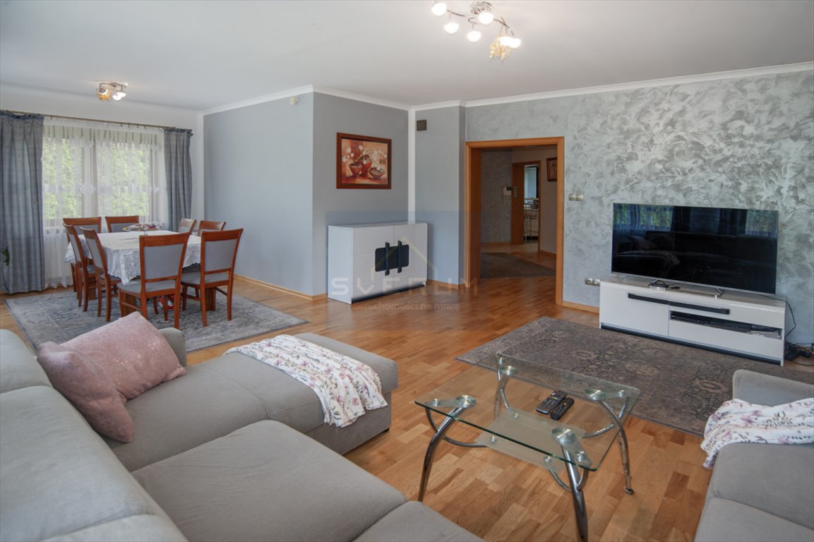 Dom na sprzedaż Adamów  196m2 Foto 1