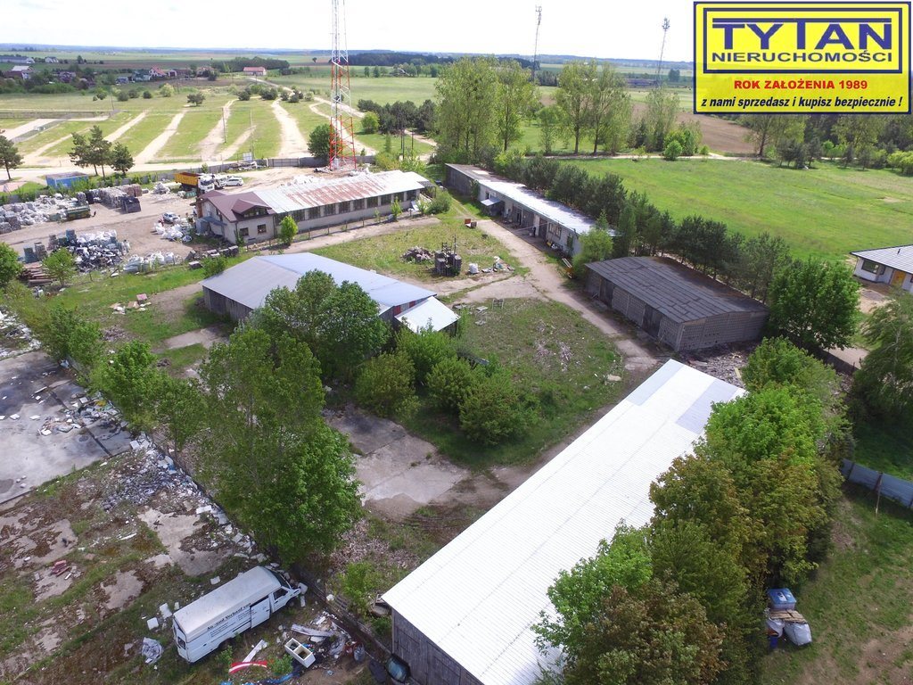 Magazyn 1254 m² z biurem i zapleczem w Nowogrodzie Nowogród  1 254m2 Foto 1