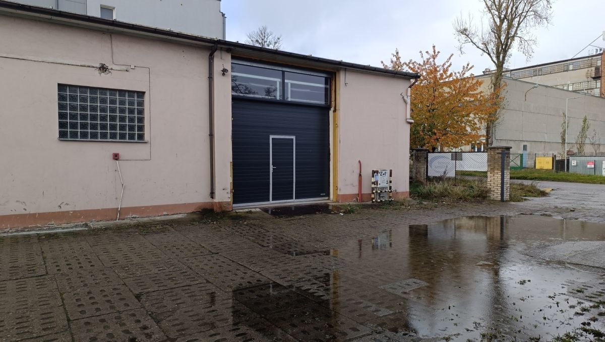 Magazyn 115 m2 w Gdyni Chyloni, ogrzewanie, blisko estakady Gdynia, Chylonia, Bolesława Krzywoustego  115m2 Foto 1