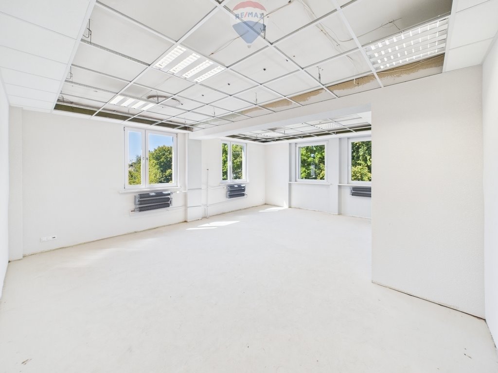 Lokal użytkowy na wynajem Rybnik, Sygnały  43m2 Foto 1