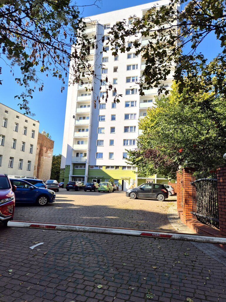 Sprzedam 3-pokojowe mieszkanie do remontu z panoramicznym widokiem Łódź, Śródmieście, Piotrkowska  62m2 Foto 1