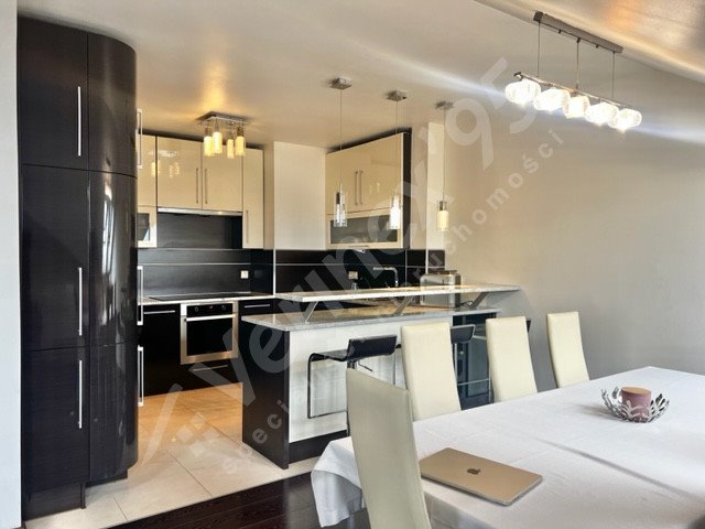 Mieszkanie trzypokojowe na sprzedaż Jelenia Góra  83m2 Foto 1