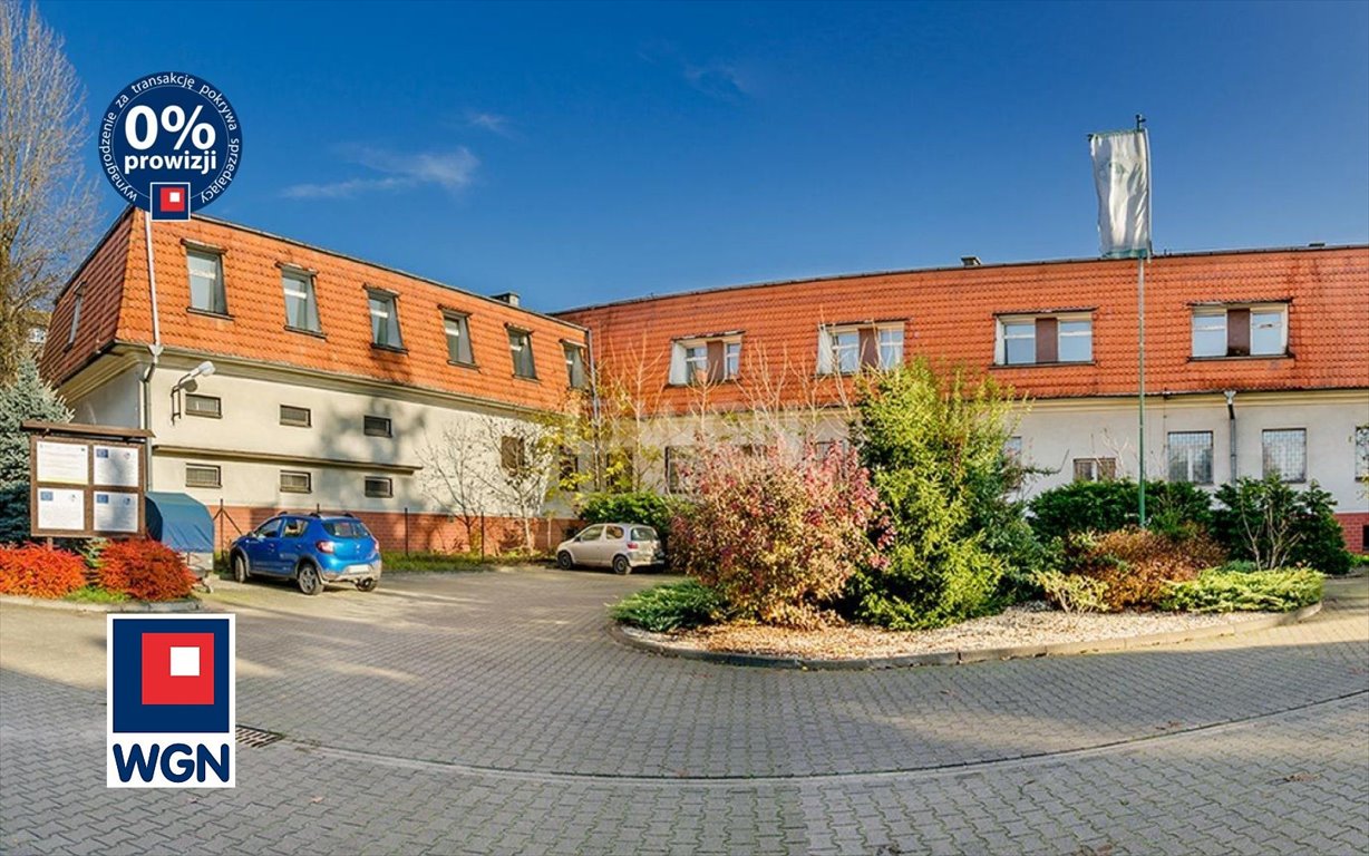 Polecam funkcjonalny biurowiec 1970 m² w centrum Góry Góra, Podwale  1 970m2 Foto 1