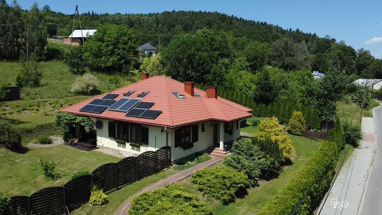 Nowoczesny dom 250 m2 z ogrzewaniem podłogowym i panelami fotowoltaicznymi Sękowa  250m2 Foto 1