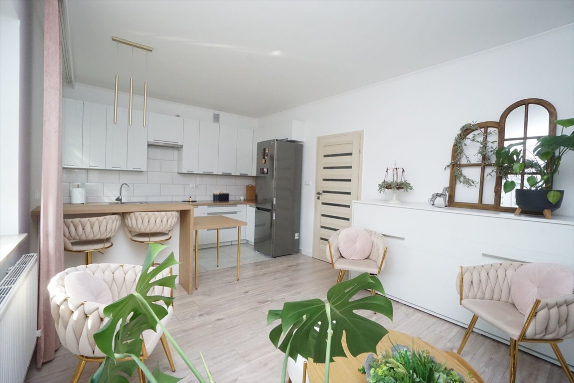 Do sprzedania przestronne mieszkanie 70,9 m² z tarasem i miejscem postojowym Jarosław, Jarosław  71m2 Foto 1