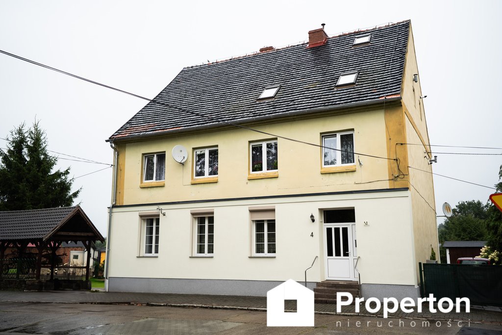 Mieszkanie czteropokojowe  na sprzedaż Lubrza  131m2 Foto 1