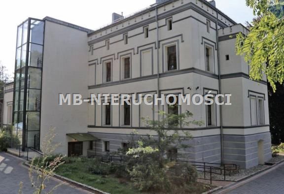 Hotel SPA z restauracją i zapleczem (1303 m²) w pięknym parku Grudynia Wielka  1 303m2 Foto 1
