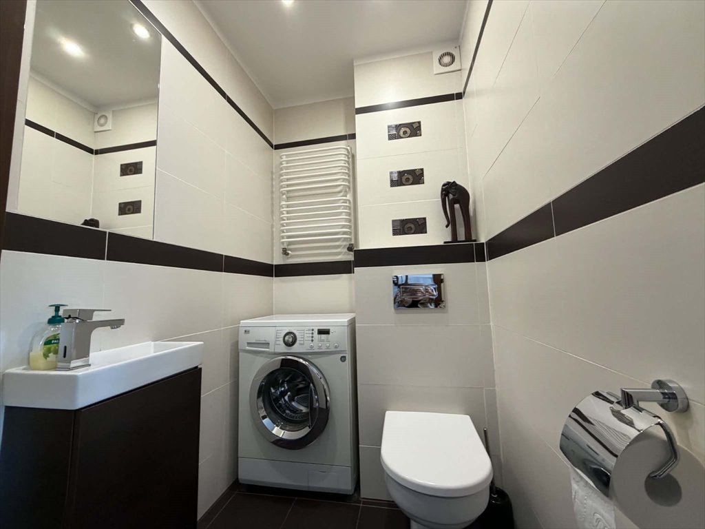 Na sprzedaż przestronne dwupoziomowe mieszkanie 70 m² z 3 miejscami parkingowymi Włocławek, CENTRUM, STODÓLNA 11  70m2 Foto 1