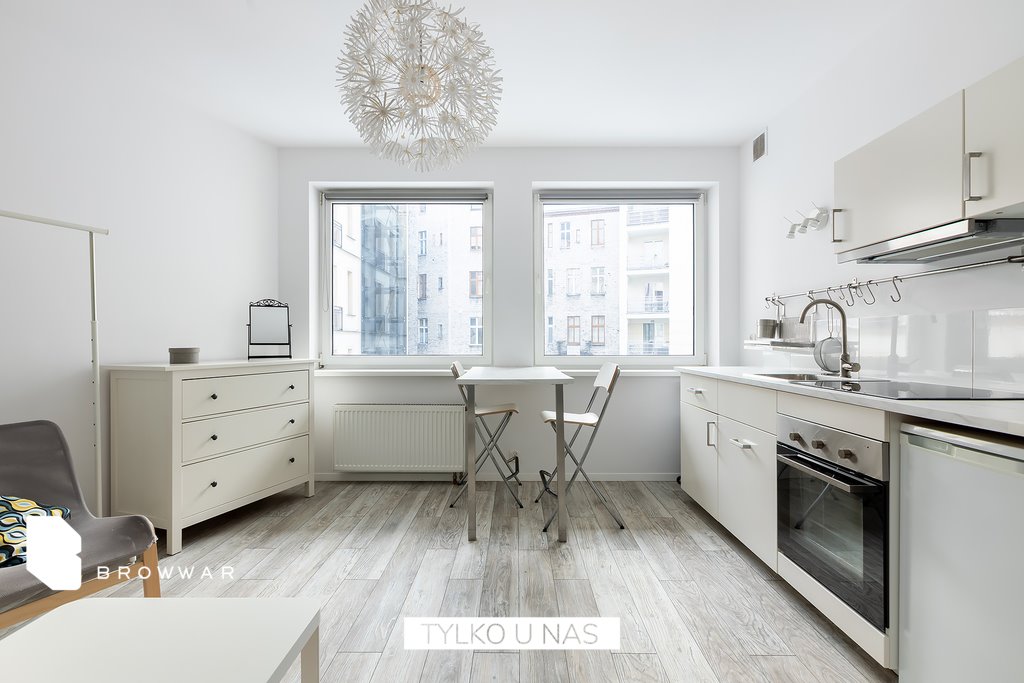 Kawalerka 27 m² z hydromasażem, blisko Starego Rynku Poznań  27m2 Foto 1