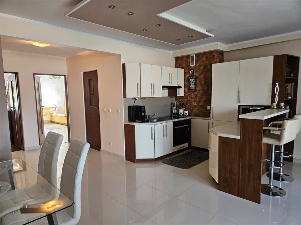 Mieszkanie trzypokojowe na sprzedaż Świebodzice, Osiedle Piastowskie  81m2 Foto 1