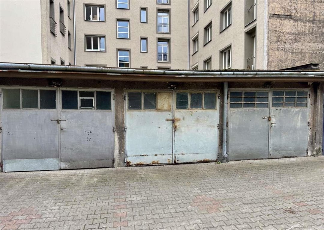 Garaż murowany 15 m² w centrum Krakowa – bezpieczeństwo i wygoda Kraków, Stare Miasto, Starowiślna  15m2 Foto 1