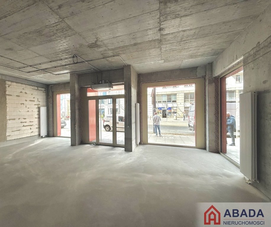 Lokal użytkowy 103 m2 z witrynami i wysokim sufitem Warszawa, Wola  103m2 Foto 1