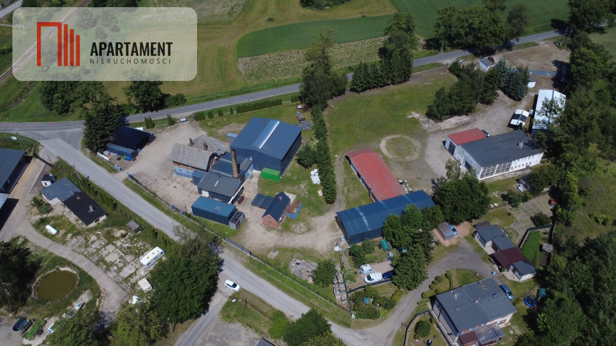 Komercyjny obiekt w Kamieniu Krajeńskim z halami i biurami Kamień Krajeński  2 111m2 Foto 1