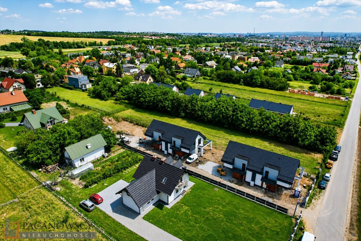Nowoczesny dom bliźniak z tarasem i balkonem w Zielonkach Zielonki  154m2 Foto 1