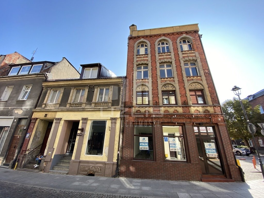 Kamienica na sprzedaż, 997 m², centrum Starogardu Starogard Gdański, Chojnicka  997m2 Foto 1