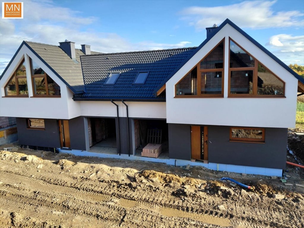 Nowoczesny dom z garażem, 5 pokoi, taras i klimatyzacja Dojazdów, Żonkilowa  187m2 Foto 1