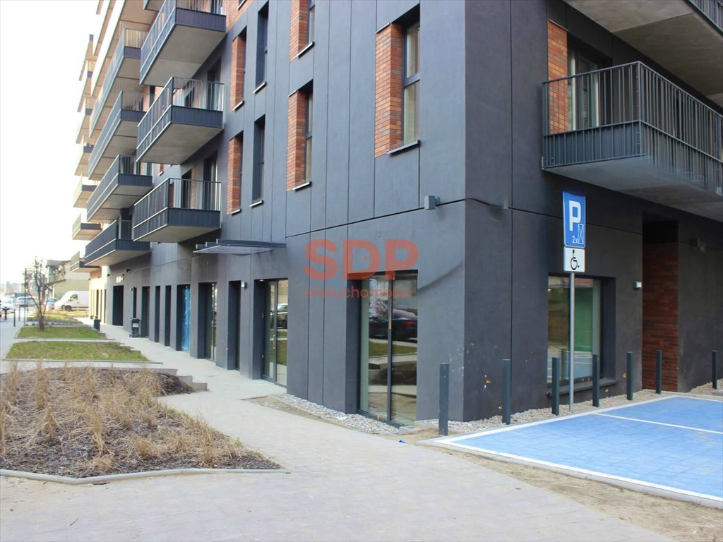 Nowoczesny lokal 74 m2 na Krzykach z dużymi witrynami Wrocław, Krzyki, Krzyki, Armii Krajowej  74m2 Foto 1
