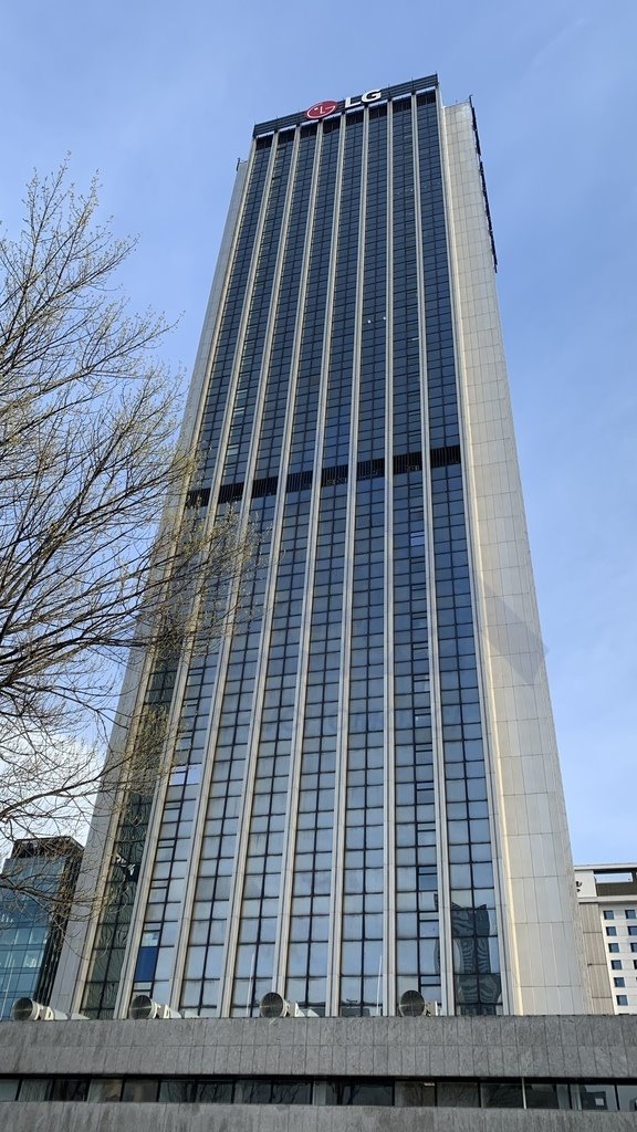 Nowoczesne biuro 70m2 w centrum Warszawy z panoramicą Warszawa, Śródmieście  70m2 Foto 1