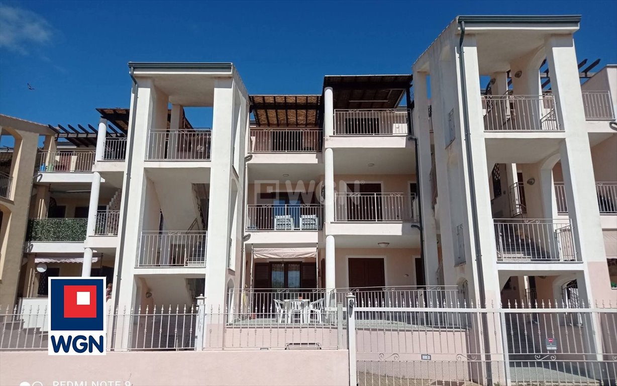 Na sprzedaż jasne mieszkanie 60 m² z tarasem i widokiem na góry i morze Włochy, Valledoria  60m2 Foto 1