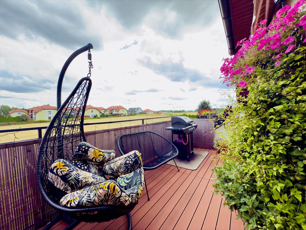 Mieszkanie czteropokojowe  na sprzedaż Groblice, Zacisze  68m2 Foto 1