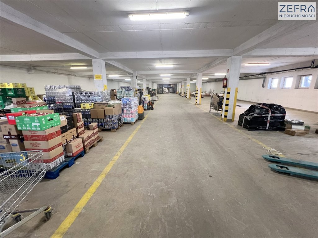 Magazyn 1060 m² z zapleczem, ogrzewanie, wjazd od 0 Modlnica  1 060m2 Foto 1