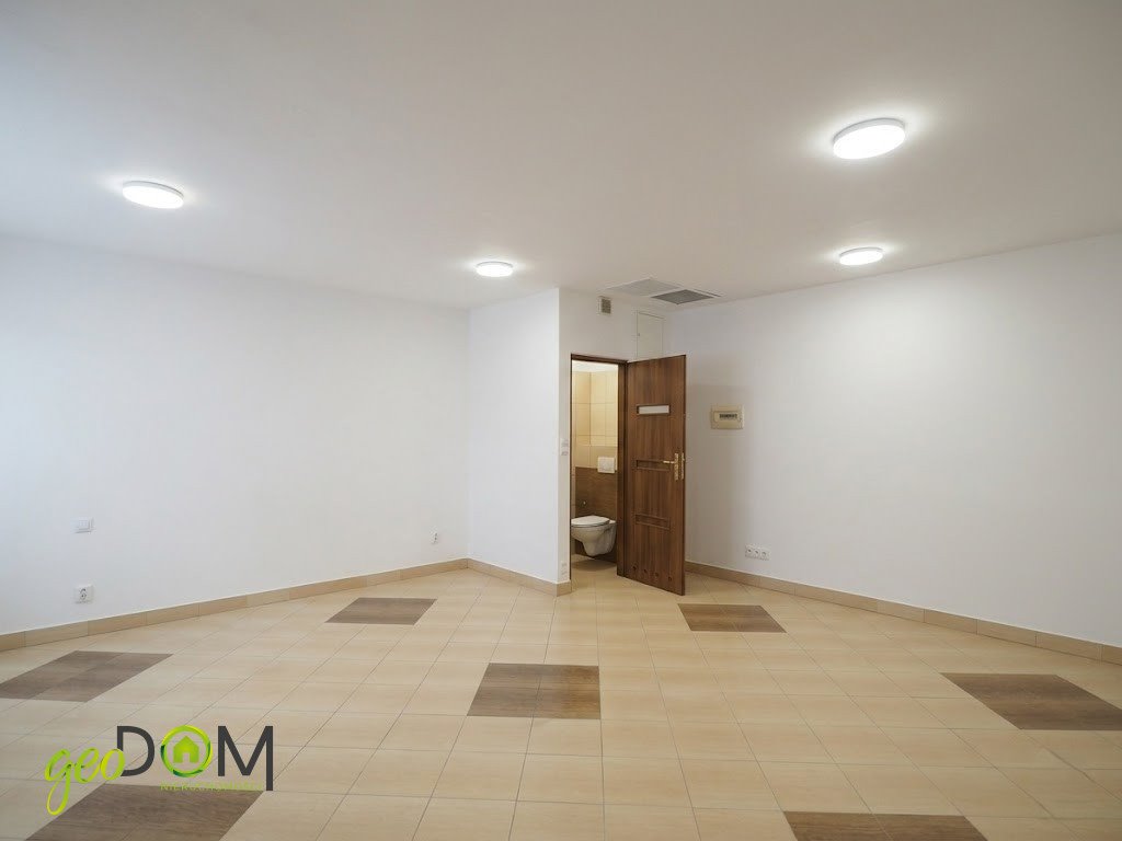 Lokal usługowy 32 m² z niezależnym wejściem - zapraszam Chełm, Krzywa  32m2 Foto 1