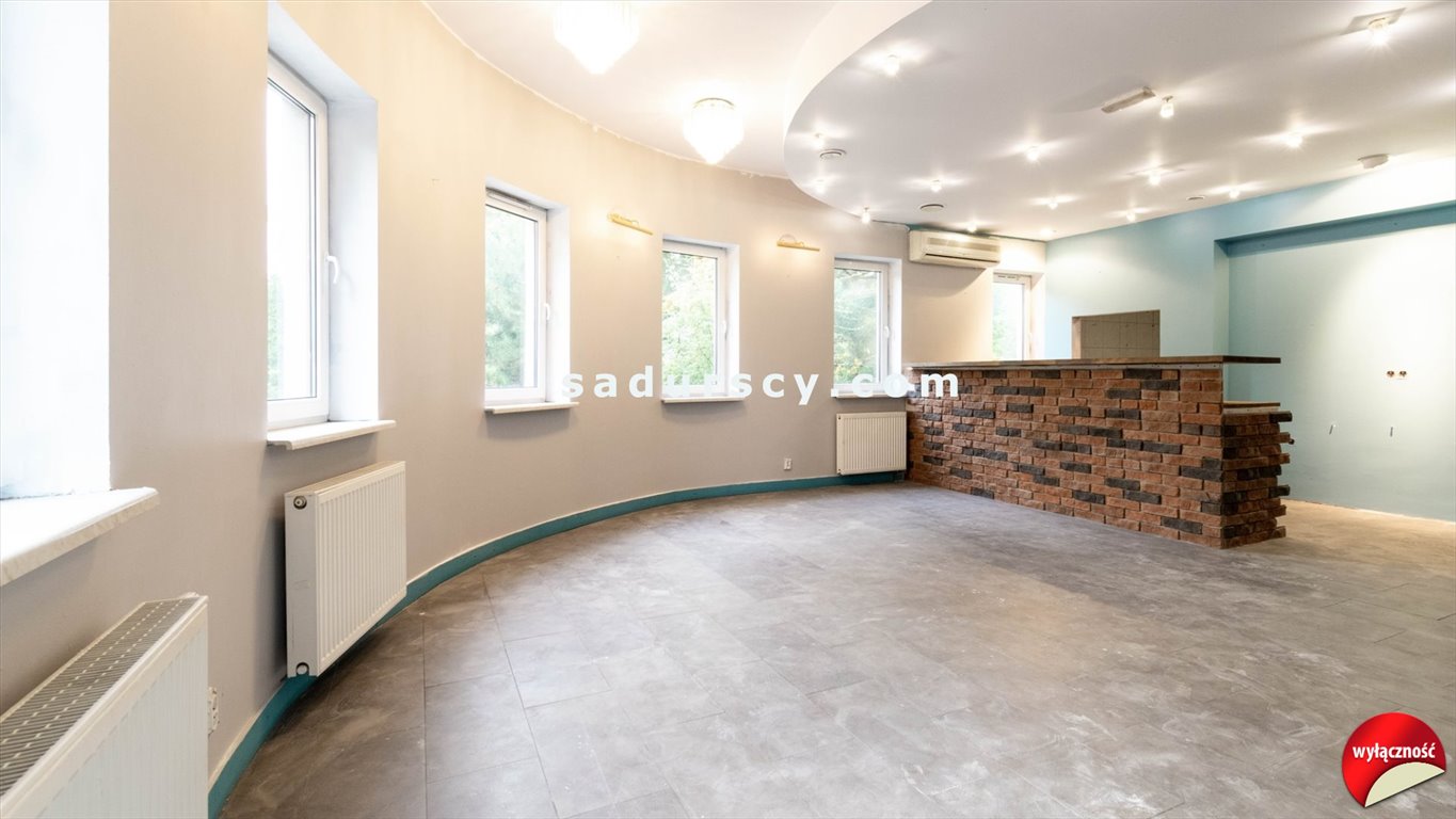 Lokal użytkowy 106m2 z ogródkiem i 3 miejscami parkingowymi Piaseczno  106m2 Foto 1