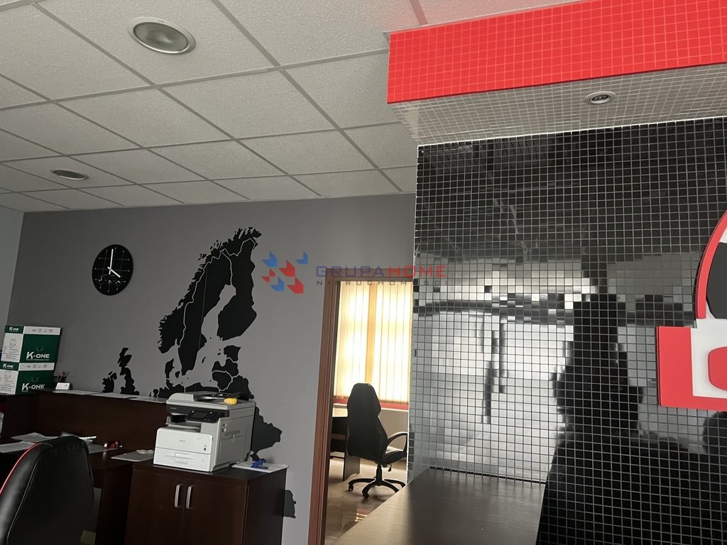 Lokal 110 m2 z klimatyzacją i recepcją w centrum Grodziska Grodzisk Mazowiecki  110m2 Foto 1