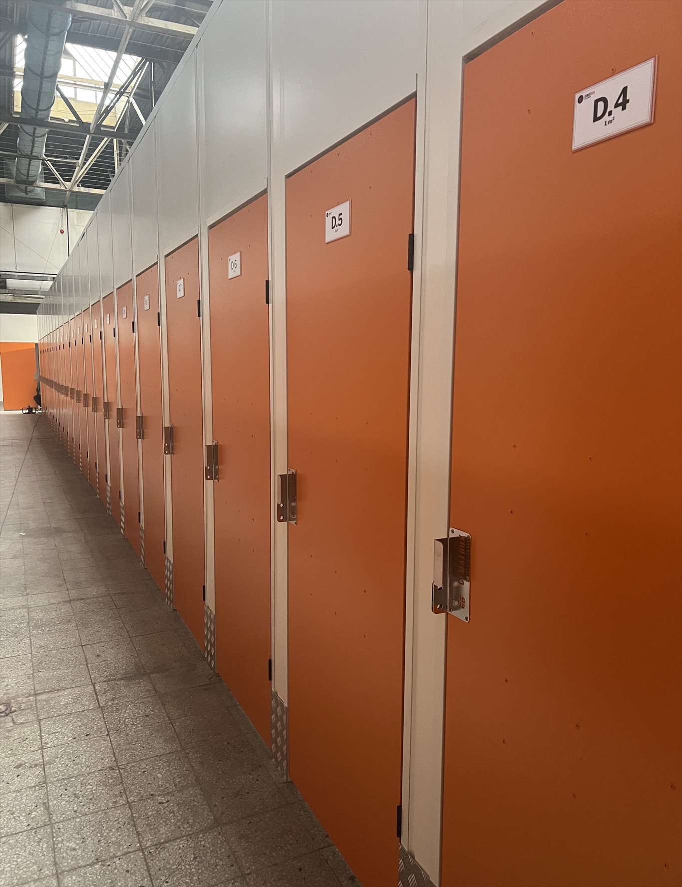 Polecam mały magazyn 2m2 w Warszawie Bielany - dostęp 24/7 Warszawa, Bielany, Wólczyńska 133  2m2 Foto 1