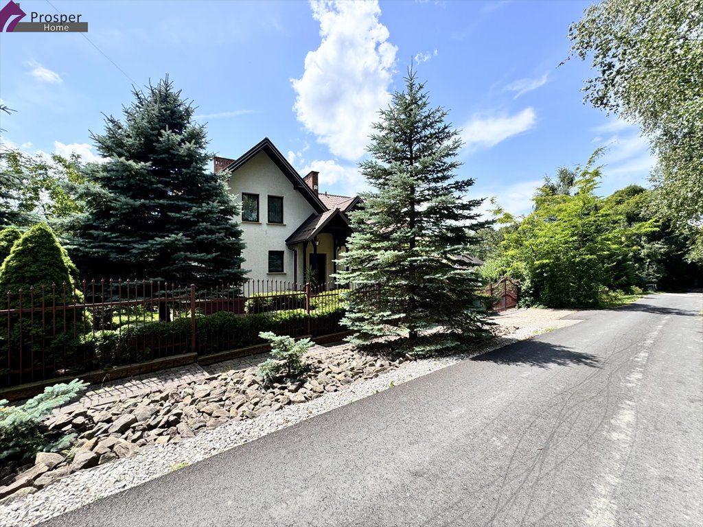 Urokliwy dom 351m2 z ogrodem i garażem w Łowczówku Łowczówek  352m2 Foto 1