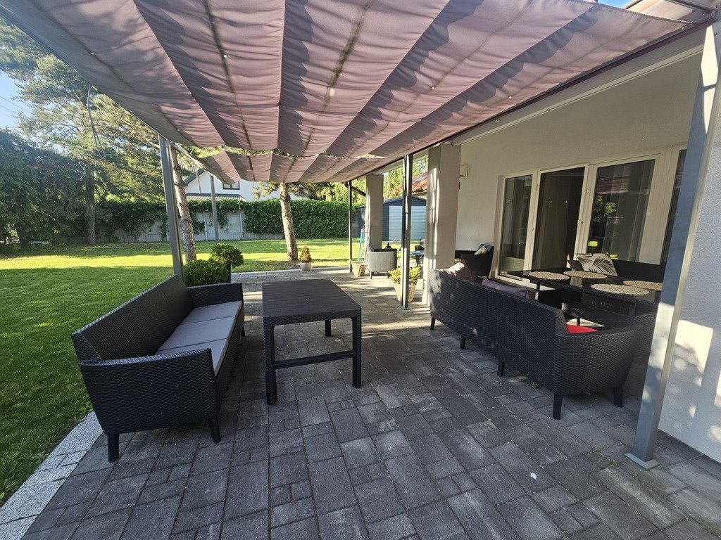 Dom po remoncie w cichej okolicy Milanówka, 5 pokoi Milanówek  150m2 Foto 1