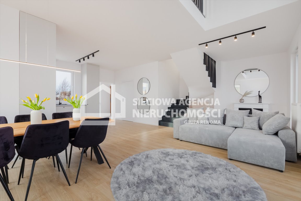 Polecam luksusowe dwupoziomowe mieszkanie 73 m² z widokiem na morze Mechelinki, Zatokowa  73m2 Foto 1