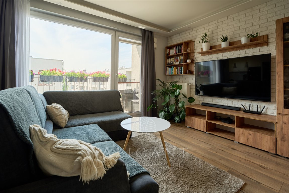 Na sprzedaż przestronne 3-pokojowe mieszkanie 68,33 m² z klimatyzacją w Warszawie Warszawa, Targówek Elsnerów, Pohulanka  68m2 Foto 1