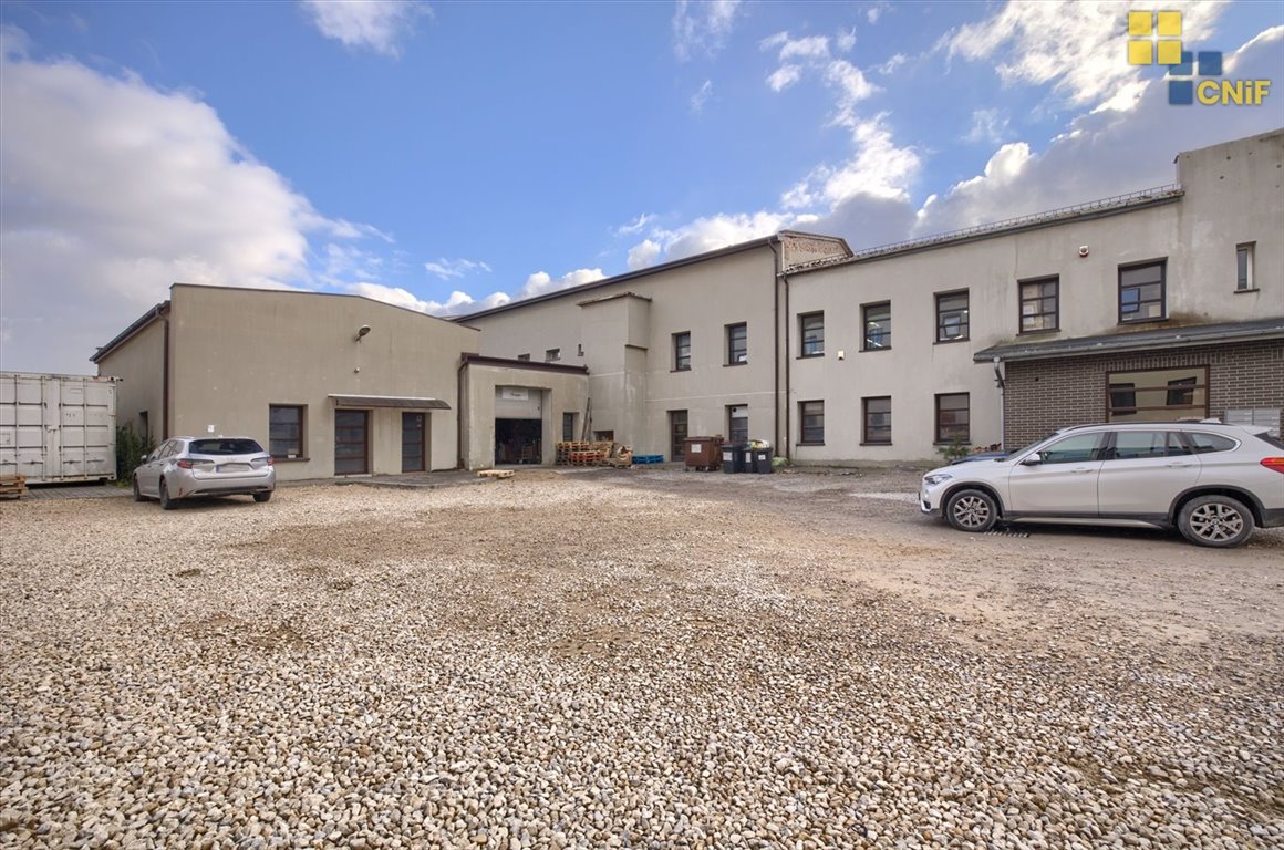 Magazyn 380 m2 z biurem, parking, ogrzewanie, Częstochowa Częstochowa, Śródmieście  380m2 Foto 1