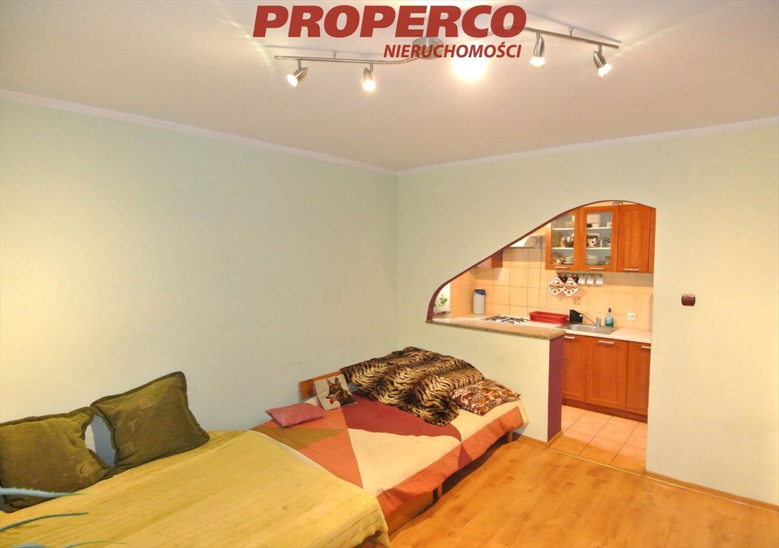 Do sprzedania przestronne mieszkanie 34 m² z garażem i działką Pińczów, Przemysłowa  34m2 Foto 1