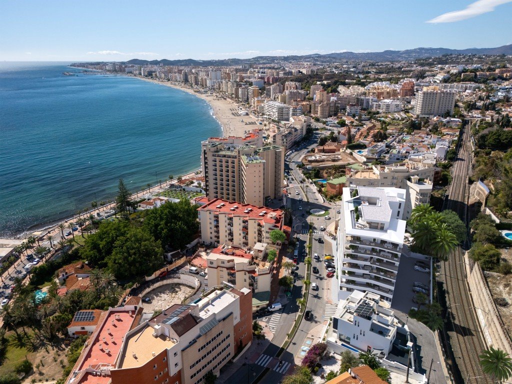 Polecam luksusowy 145 m² apartament z panoramicznym widokiem w Fuengirola Hiszpania, Fuengirola  145m2 Foto 1