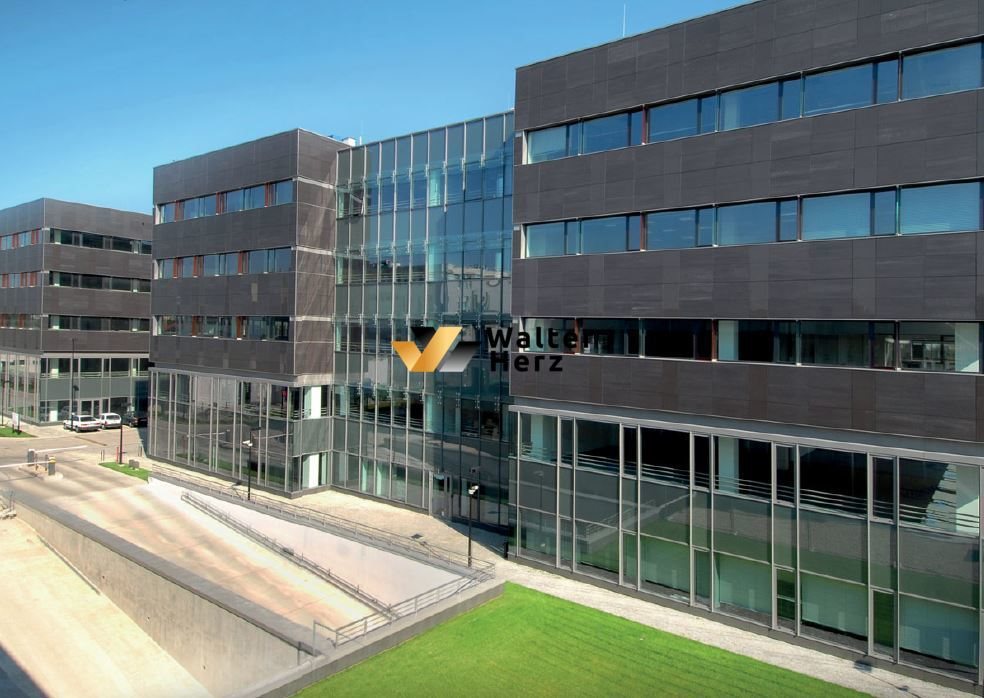 Nowoczesny biurowiec klasy A z centrum konferencyjnym i 621 miejscami parkingowymi Wrocław, Muchoborska  287m2 Foto 1