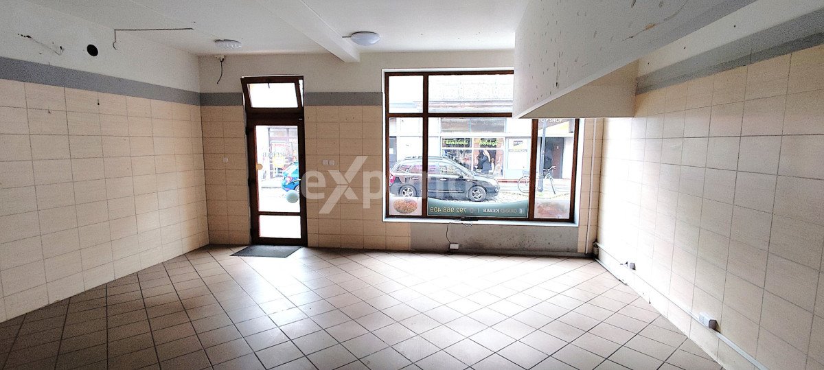 Lokal usługowy 63 m² w centrum Wrześni, przy deptaku Września, Warszawska  63m2 Foto 1