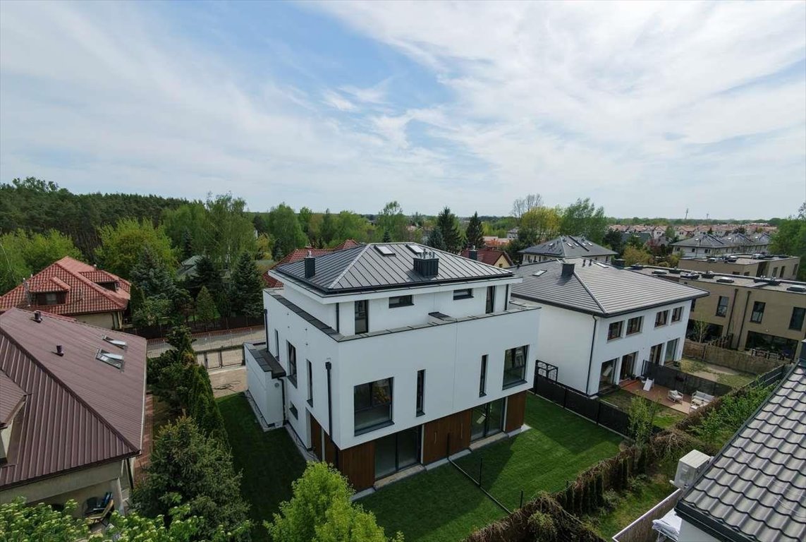 Dom w Wawerze z tarasami, ogrzewaniem podłogowym i technologią premium Warszawa, Wawer  182m2 Foto 1