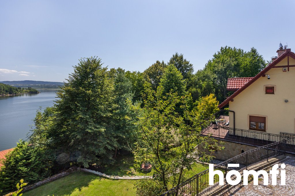 Dom nad Jeziorem Żywieckim z widokiem na góry Tresna, Nad Jeziorem  160m2 Foto 1