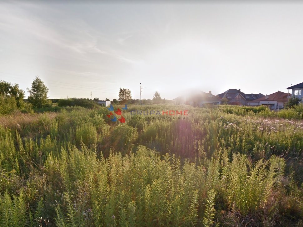 Działka budowlana 3997 m² w Chylicach z mediami i spokojnym otoczeniem Chylice  3 997m2 Foto 1