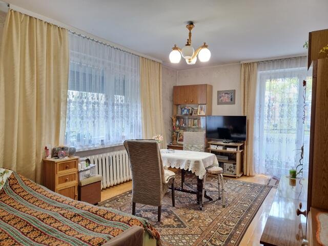 Na sprzedaż kawalerka 37,5 m² z potencjałem w Opolu Opole, Śródmieście, Chabrów  38m2 Foto 1