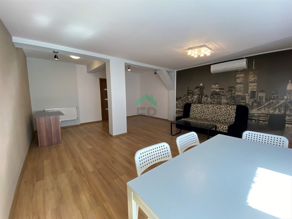 Polecam urokliwe 2-pokojowe mieszkanie po remoncie w centrum Częstochowy Częstochowa, Śródmieście  65m2 Foto 1