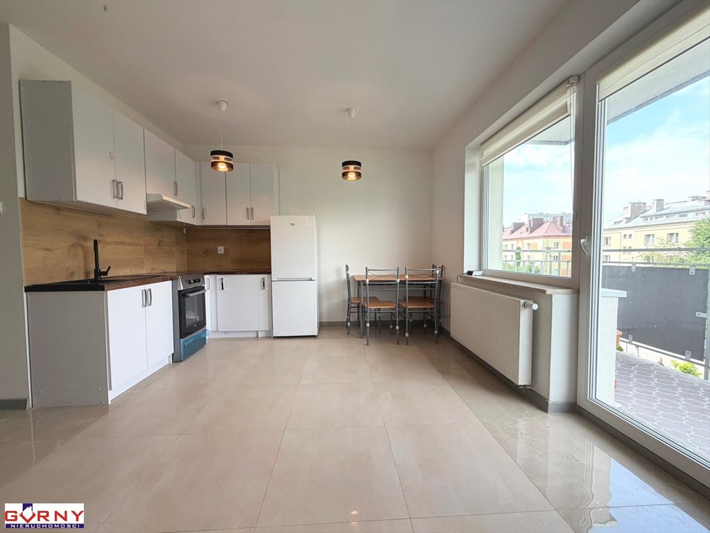 Na sprzedaż nowoczesne 2-pokojowe mieszkanie z balkonem i garażem Piotrków Trybunalski  42m2 Foto 1